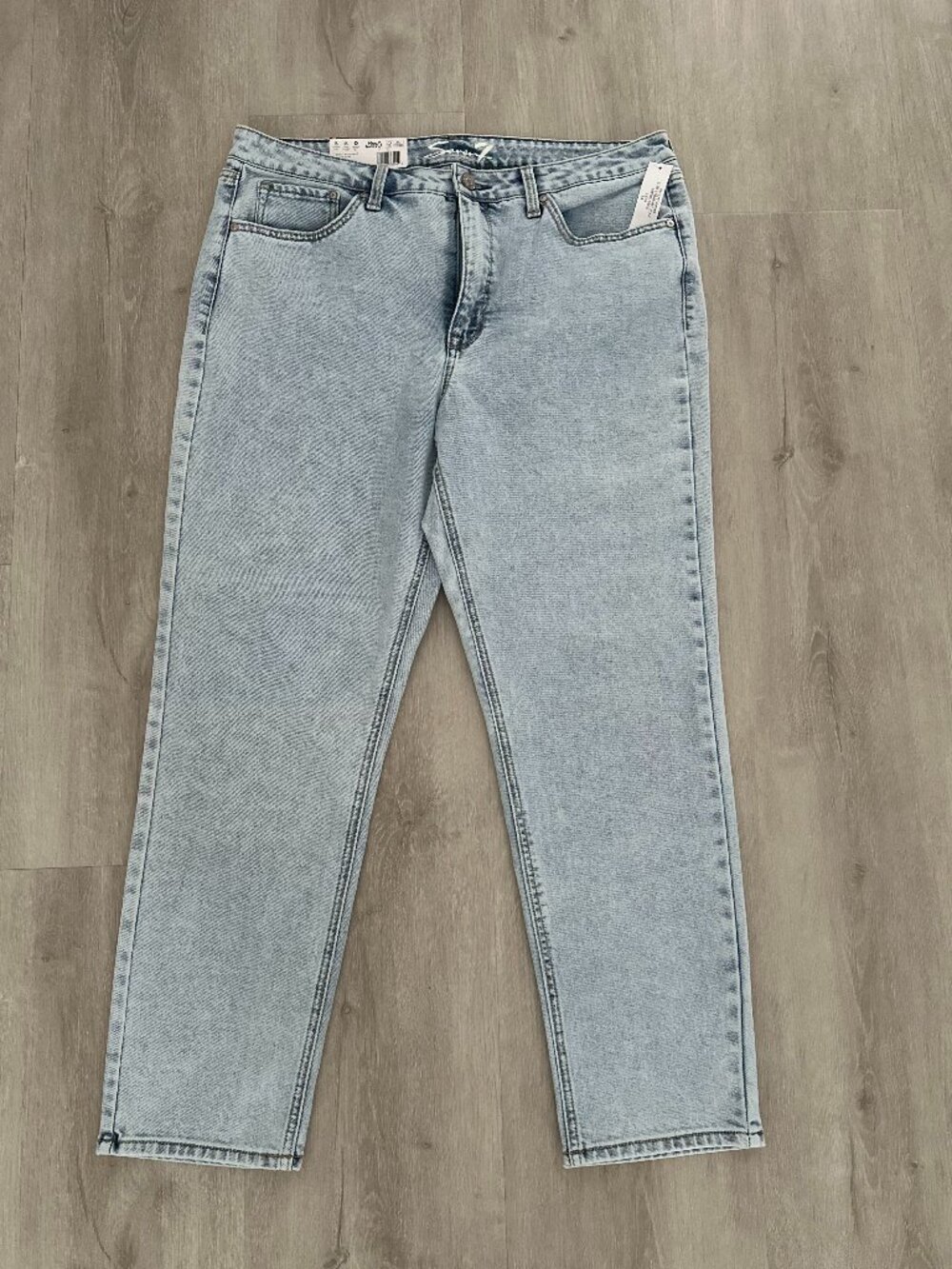 NWT Seven7 Slim Straight Jeans Light Wash Denim Size 14